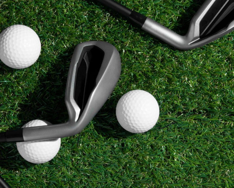 golf-balls-arrangement-still-life-1001x1024